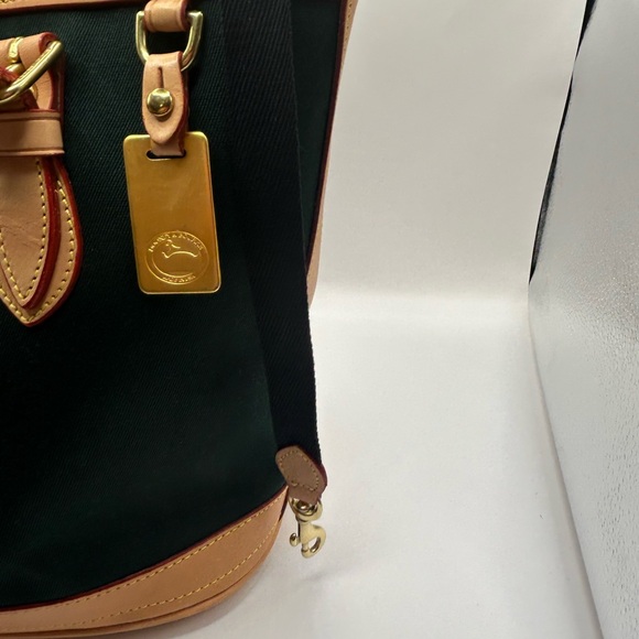 Dooney & Bourke Cabriolet Bucket Bag Vintage - Picture 8 of 13